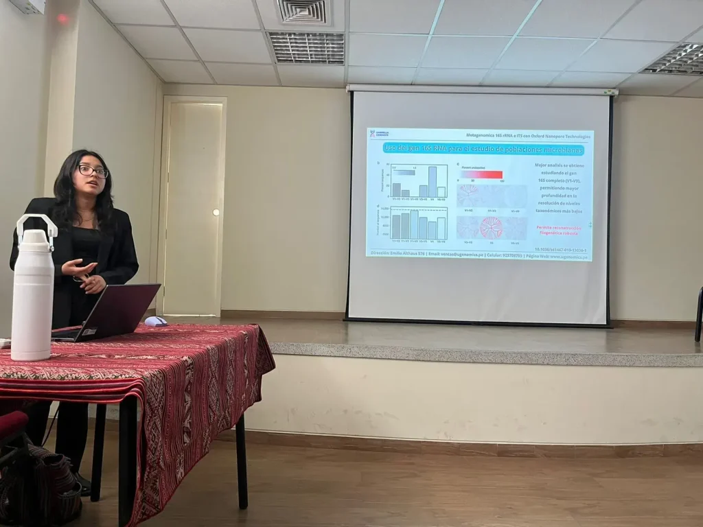 Exposición durante el curso de Metagenómica 16S e ITS